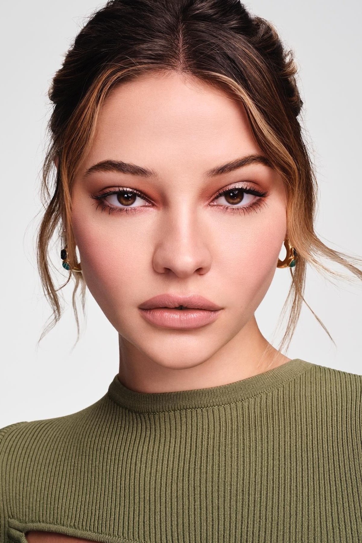 Madelyn Cline Profile